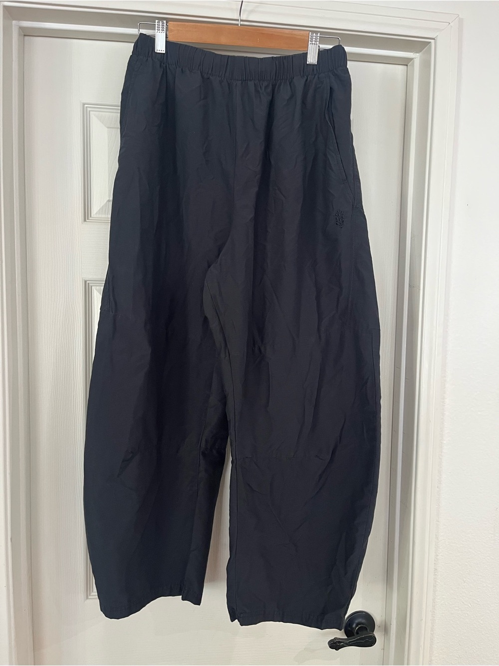 FP Movement Game Day High Rise Barrel Leg Pants size medium - Picture 4 of 12